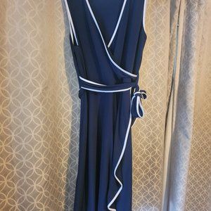 Like new Cute CALVIN KLEIN Sleeveless belted wrap DRESS...Size 6...
